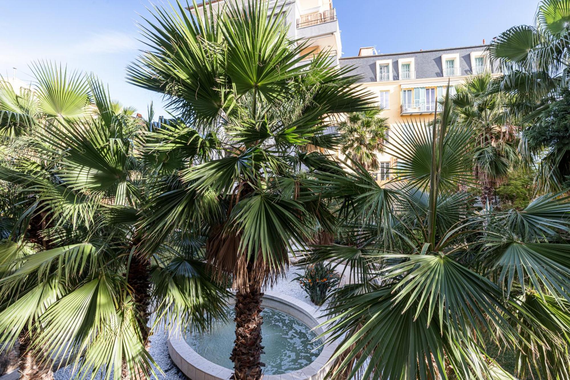 Appartement Centre Terrasse Climatisation 50m Menton